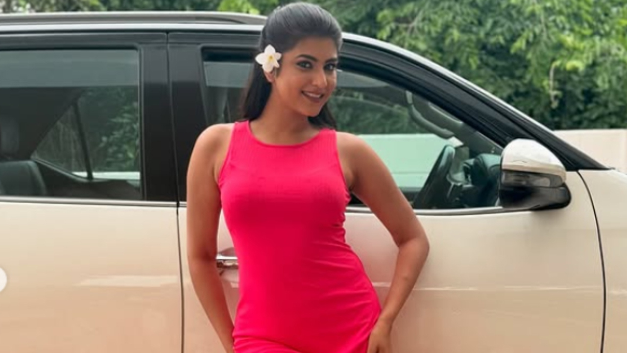 Divya Suresh | బైకును ఢీకొట్టి ఉడాయించింది.. నటి దివ్య సురేశ్పై హిట్ అండ్ రన్ కేసు