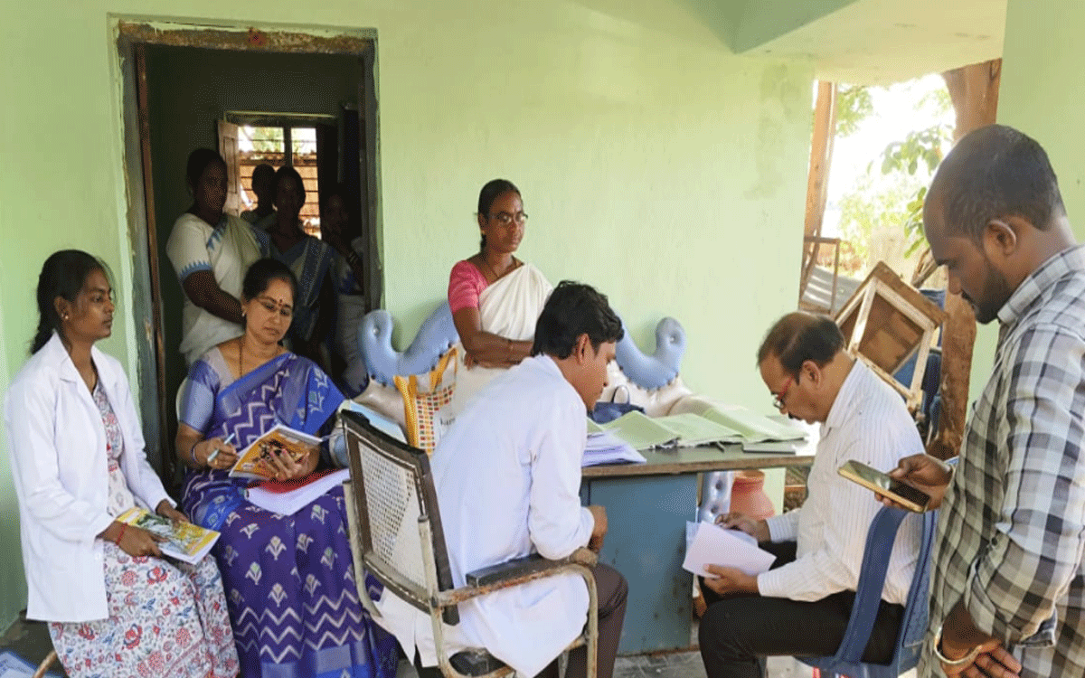 Penpahad : చిన్నారుల‌కు షెడ్యూల్ ప్ర‌కారం టీకాలు వేయాలి : డీఎంహెచ్ఓ చంద్ర‌శేఖ‌ర్‌