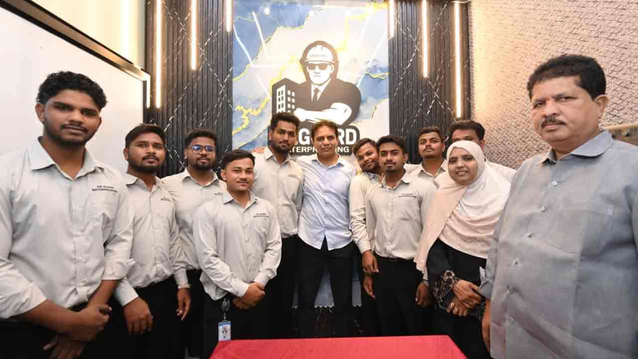 KTR | కేటీఆర్ స్ఫూర్తితో బోరబండ యువకుల ‘డాక్టర్ గార్డ్’ కంపెనీ ఏర్పాటు