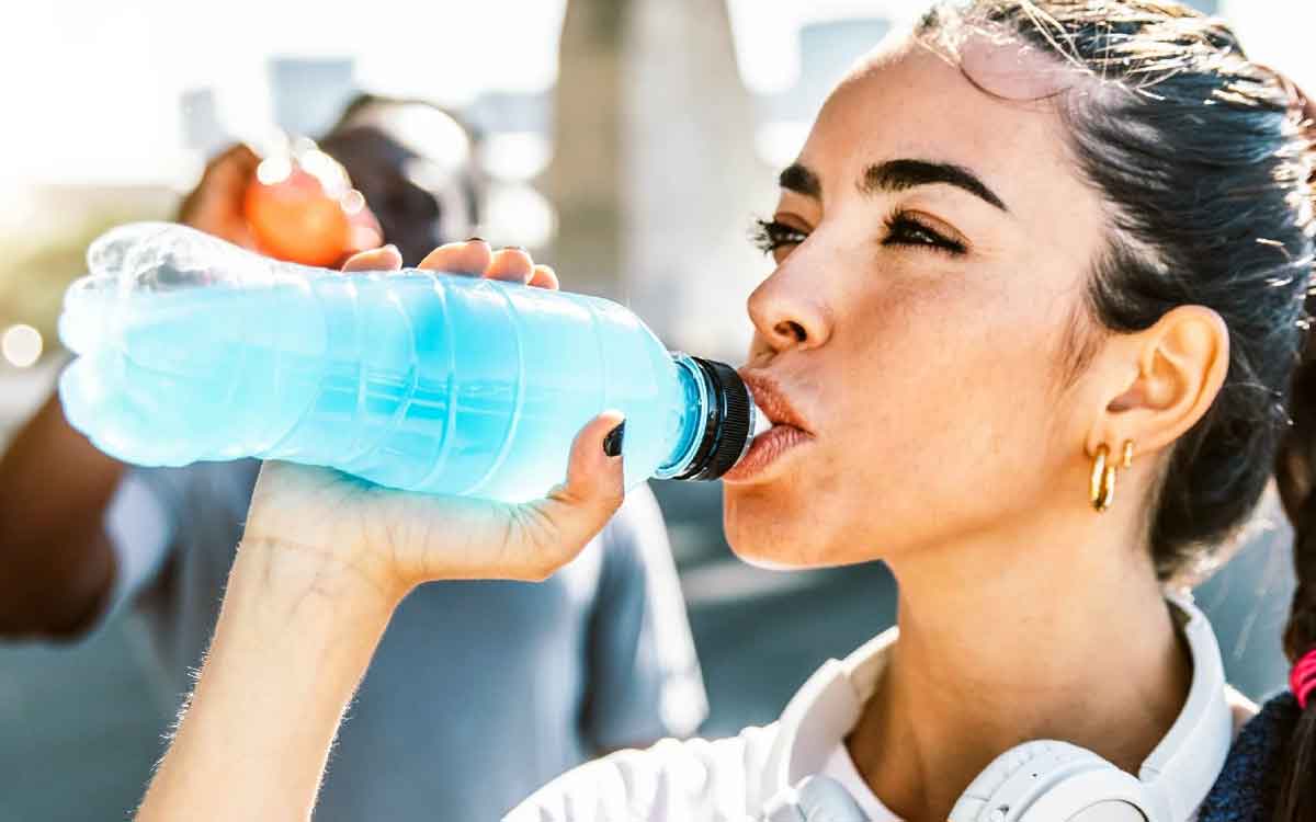 Electrolytes | అస‌లు ఎల‌క్ట్రోలైట్స్ అంటే ఏమిటి..? వీటి వ‌ల్ల మ‌న‌కు ఎలాంటి లాభాలు క‌లుగుతాయి..? ఎలా తీసుకోవాలి..?