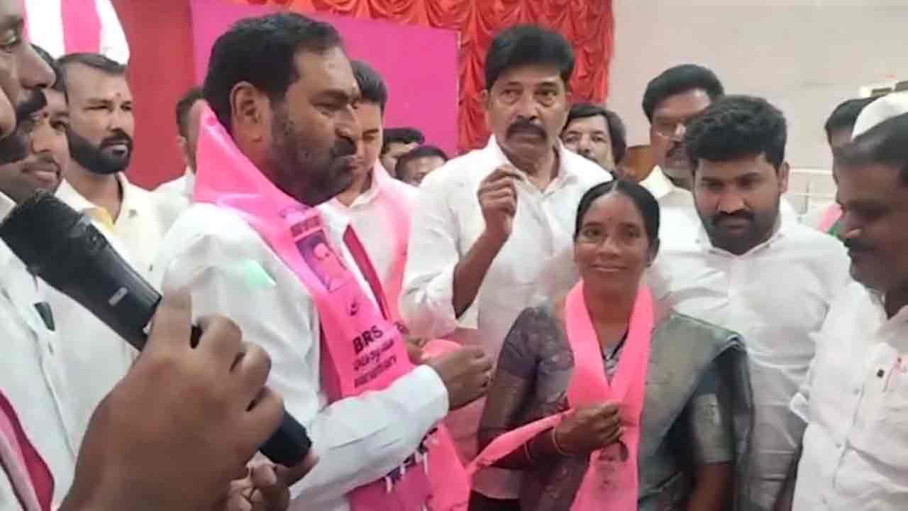 Palakurthi | పాల‌కుర్తిలో కాంగ్రెస్ పార్టీకి భారీ షాక్‌.. గులాబీ గూటికి హ‌స్తం నేత‌లు