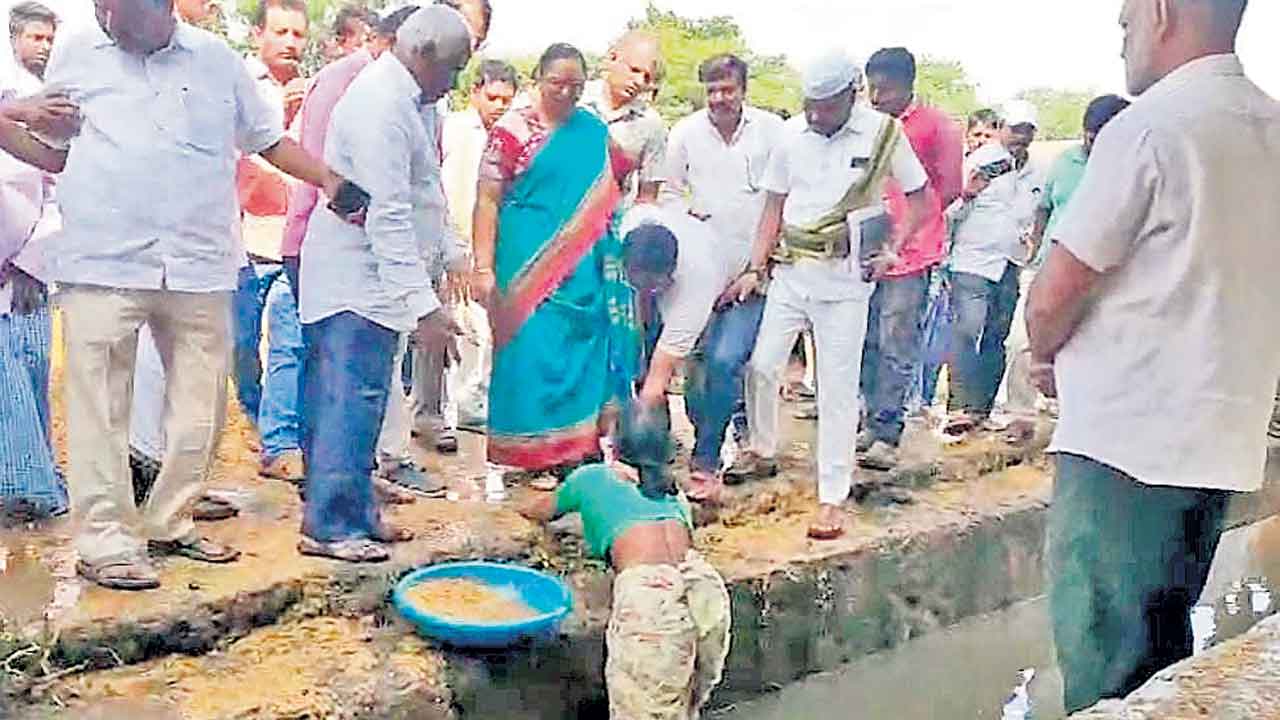 రైతు పొగిలె.. గుండె పగిలె!