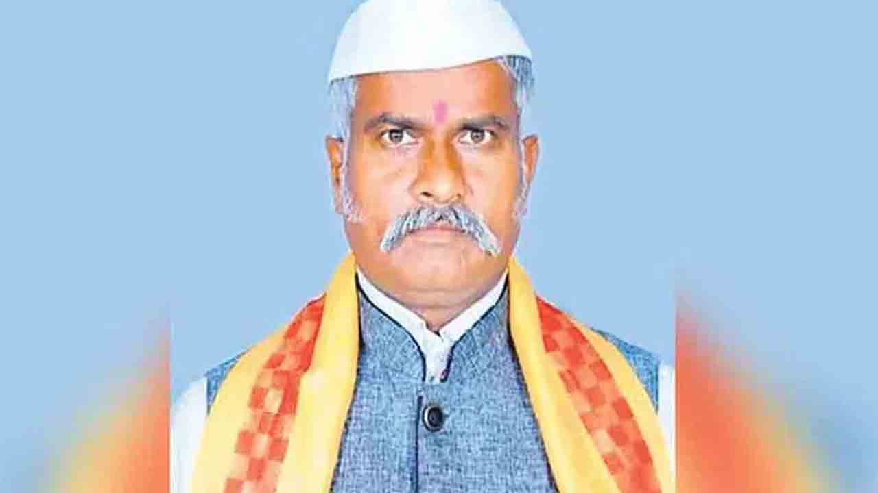 ముగ్గురు పిల్లల నిబంధనను ఎత్తేయాలి.. పోరాట కమిటీ రాష్ట్ర అధ్యక్షుడు గాంధీనాయక్‌