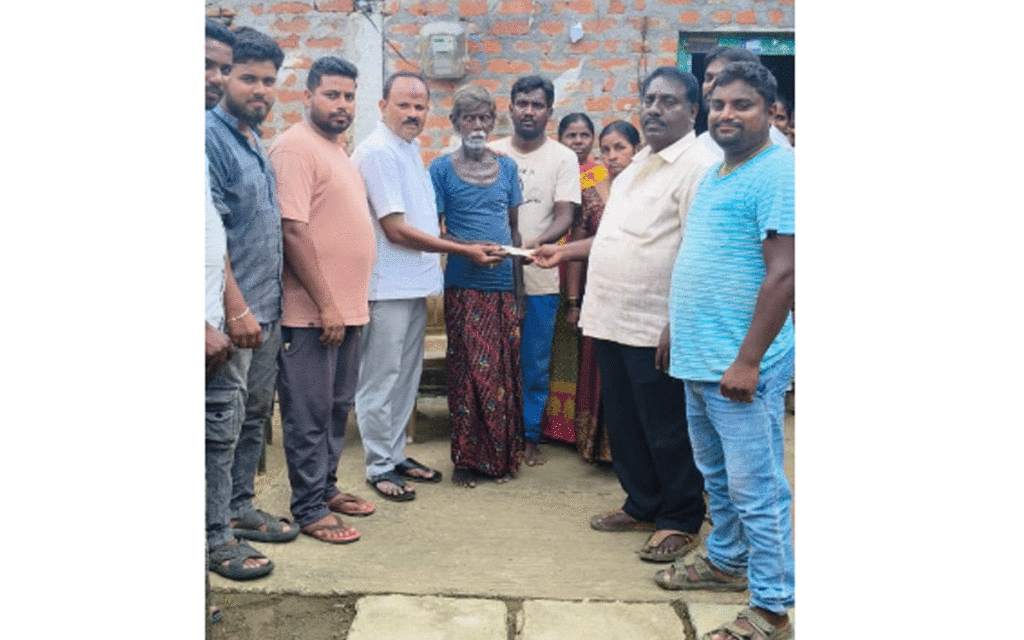 Karepally : బీఆర్ఎస్ నాయకుడి ఆర్థిక సహాయం