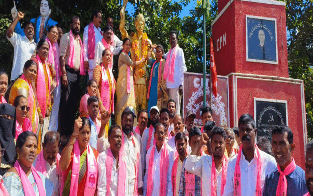 Yellandu : ఆదివాసీల ఆత్మగౌరవ ప్రతీక కొమురం భీమ్ : మాజీ ఎమ్మెల్యే హరిప్రియ నాయక్