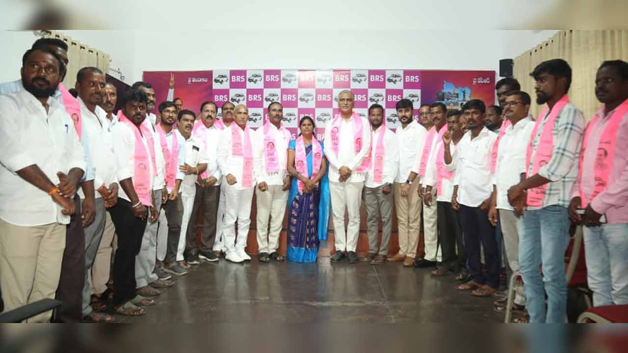 Gajwel | గ‌జ్వేల్‌లో కాంగ్రెస్ పార్టీకి భారీ షాక్.. కారెక్కిన మాజీ ఎంపీపీ