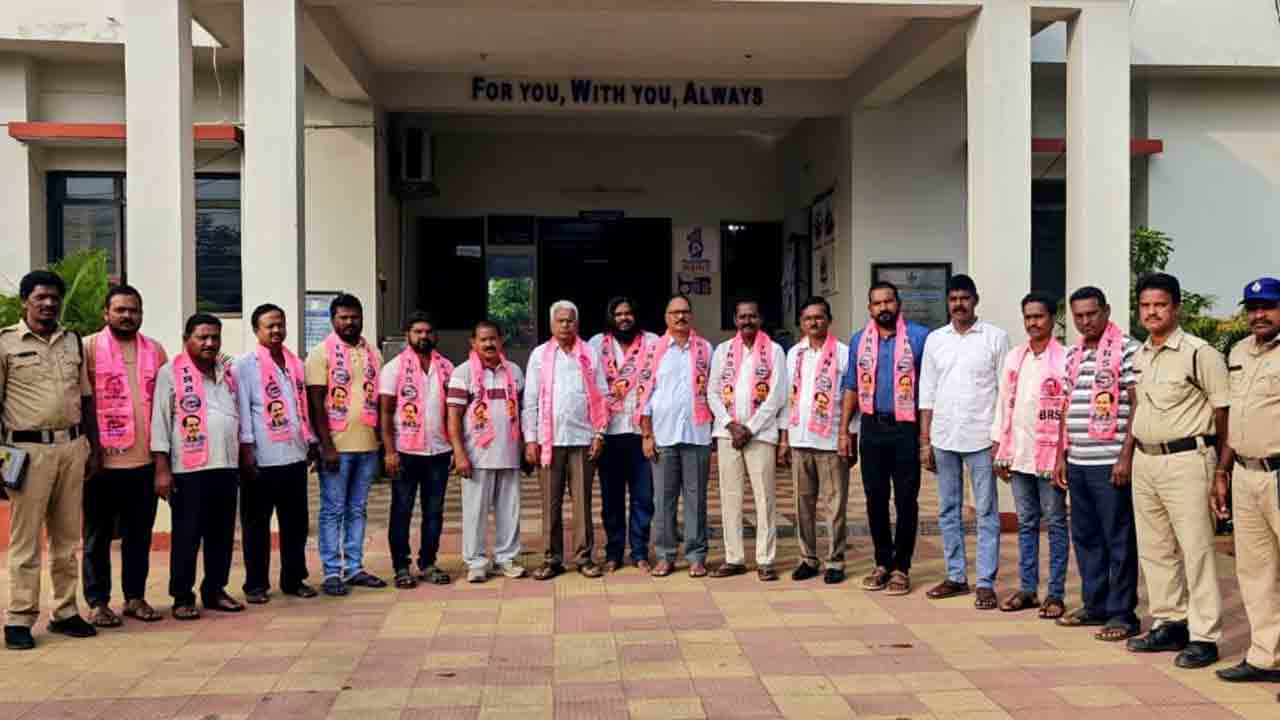 BRS leaders | ఇల్లెందులో బీఆర్ఎస్ నాయకుల ముందస్తు అరెస్ట్