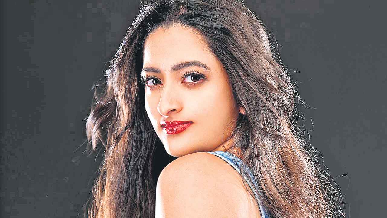 మహేశ్ బాబు మేనకోడలు తెరంగేట్రం