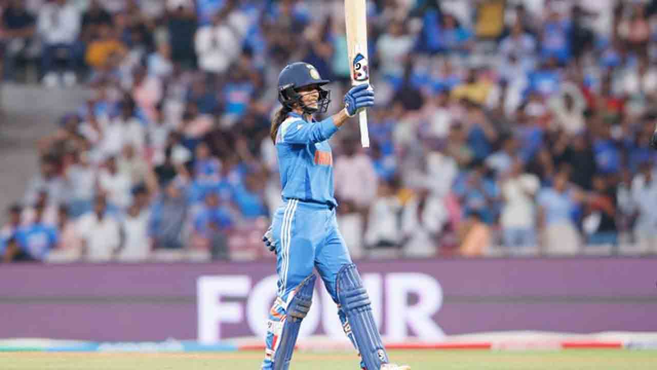 INDW vs NZW | జెమీమా మెరుపులకు వరుణడి బ్రేక్.. ఆట నిలిచే సరికి భారత్ స్కోర్..?