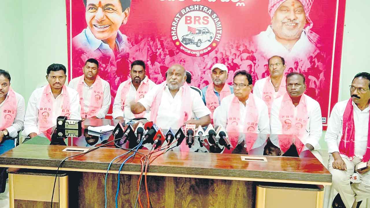 రైతులకు భయపడే కేంద్రాలు ప్రారంభించారు
