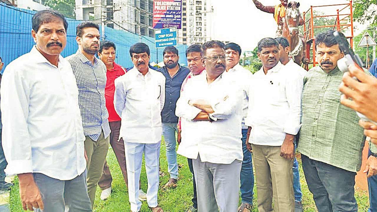 కేటీఆర్‌ రోడ్‌షో ఏర్పాట్ల్ల పరిశీలన !