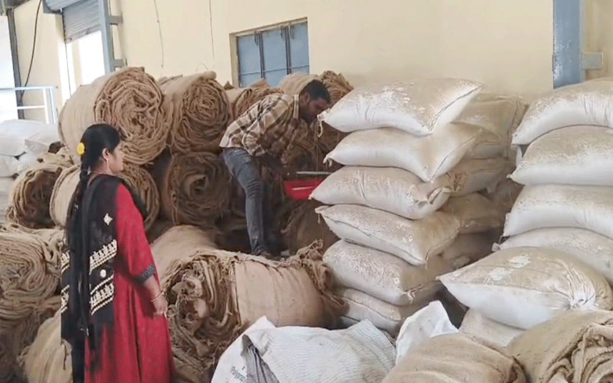 Nakrekal : ఆ బియ్యం రేషన్ బియ్యం కావు : సివిల్ సప్లై డీటీ జ్యోతి