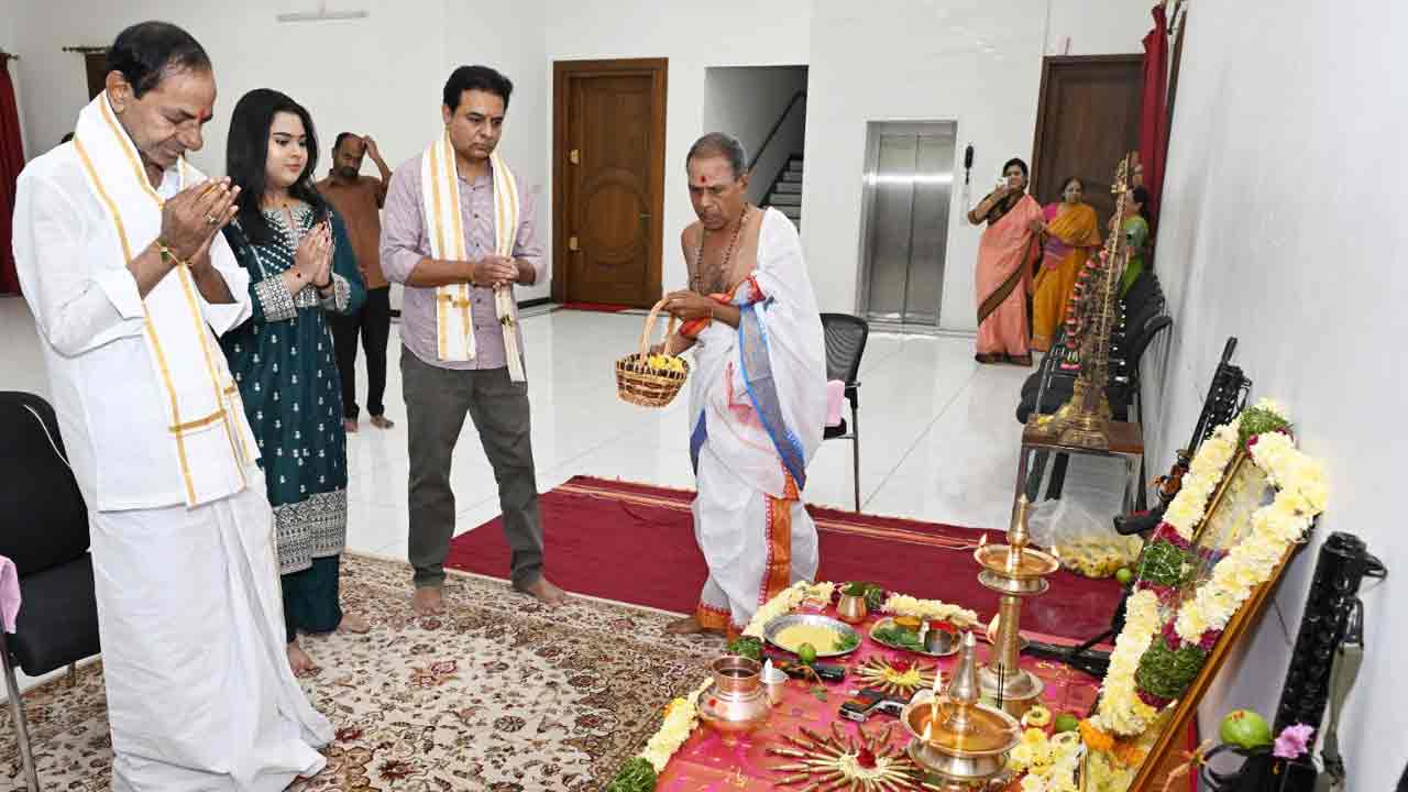Kcr Pooja2