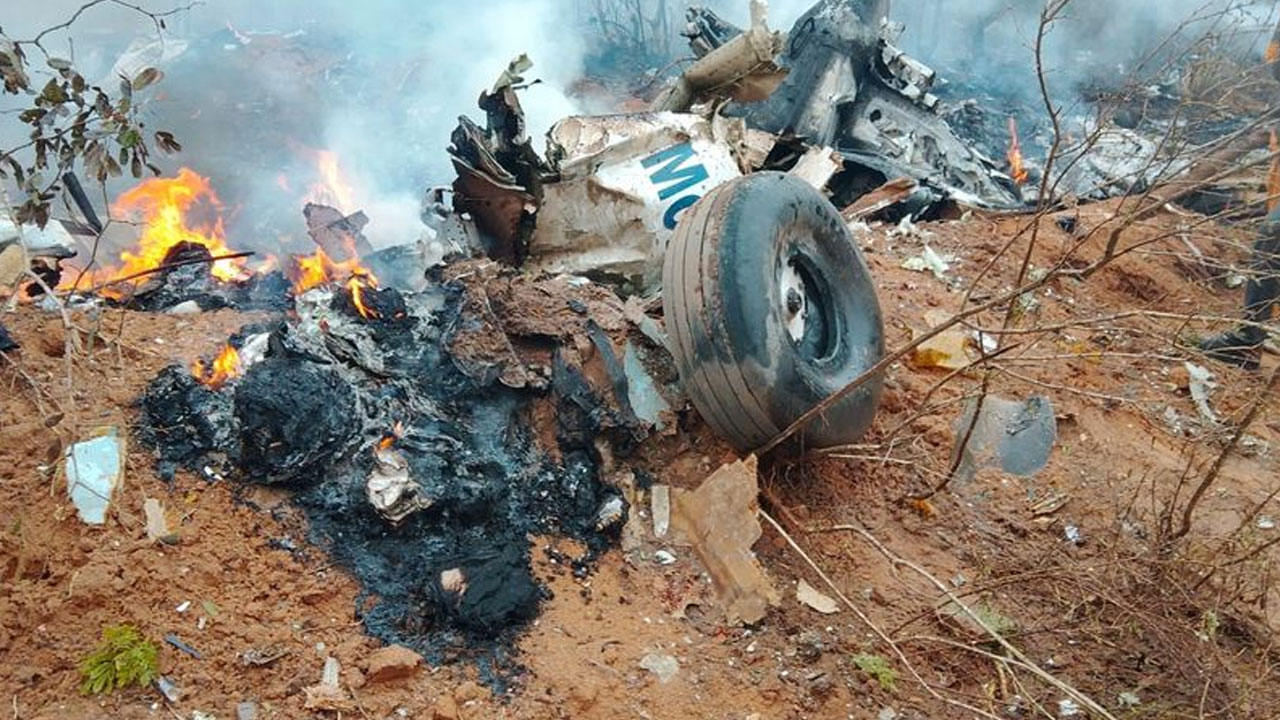 Plane Crash: కెన్యాలో కూలిన విమానం.. 12 మంది మృతి