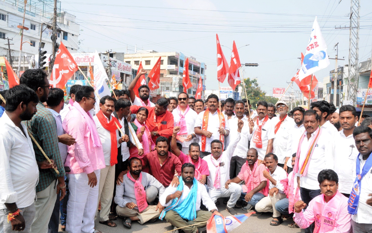 Kodada : కోదాడలో బీసీ బంద్ విజ‌య‌వంతం