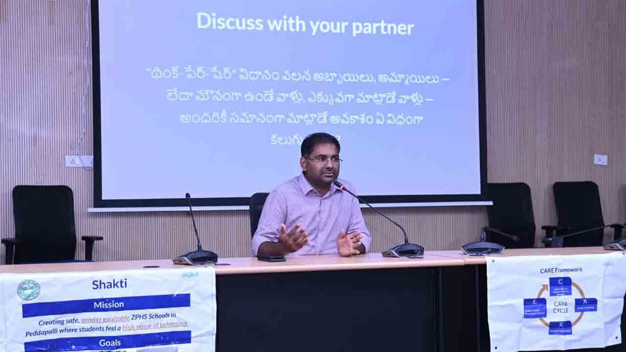 Collector Koya Sriharsha | విద్యార్థులలో సృజనాత్మకత పెంపొందిచాలి : కలెక్టర్‌ కోయ శ్రీహర్ష