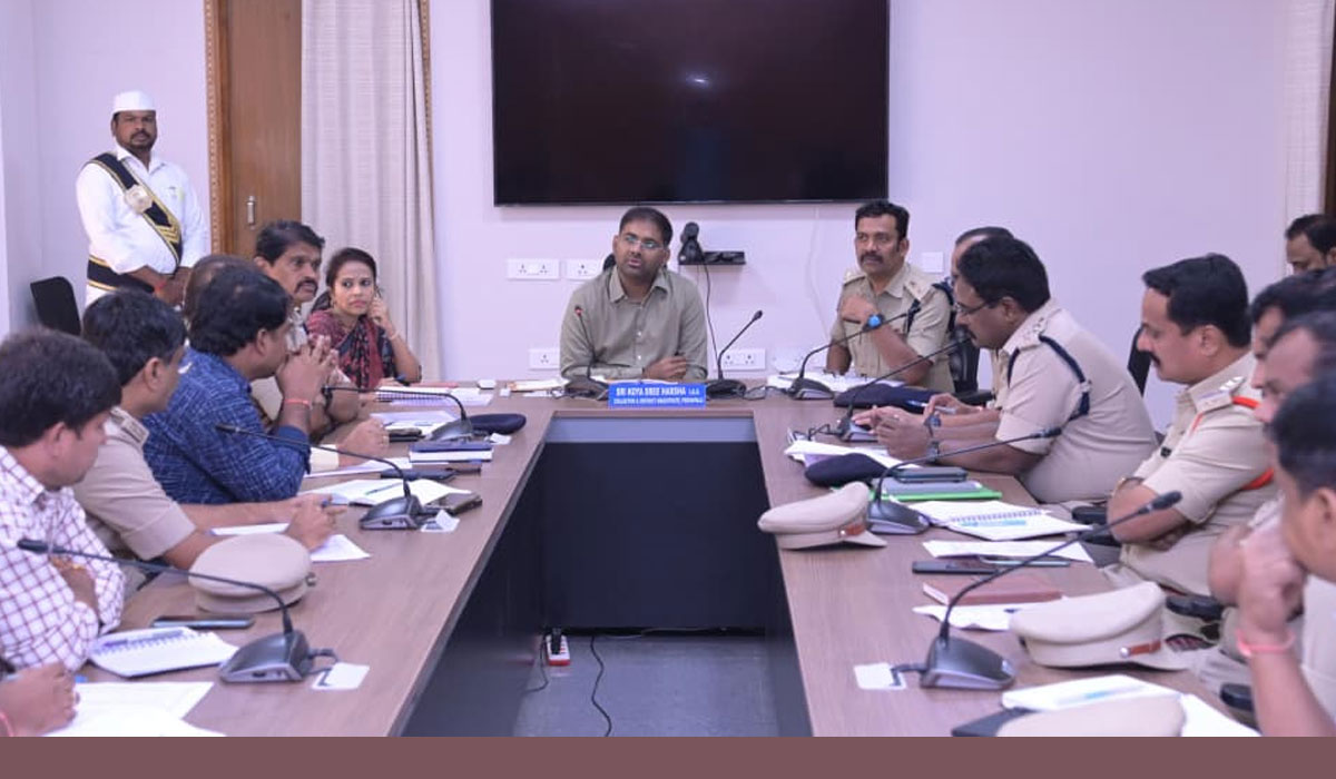 Collector Koya Sri Harsha | రోడ్డు ప్రమాదాల నియంత్రణకు పటిష్ట చర్యలు చేపట్టాలి.. పెద్దపల్లి కలెక్టర్‌ కోయ శ్రీ హర్ష