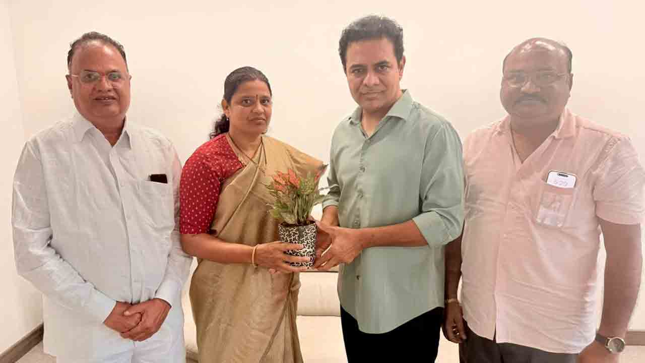 BRS | బీఆర్ఎస్లోకి మాజీ కార్పొరేటర్ నవతా రెడ్డి