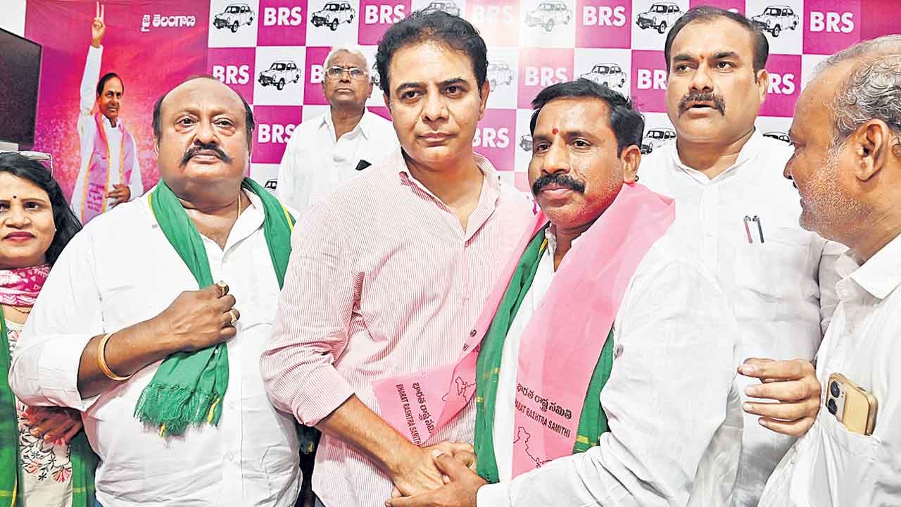 ఓటుతో దెబ్బకొడితేనే కాంగ్రెస్ దయ్యం దిగొస్తది