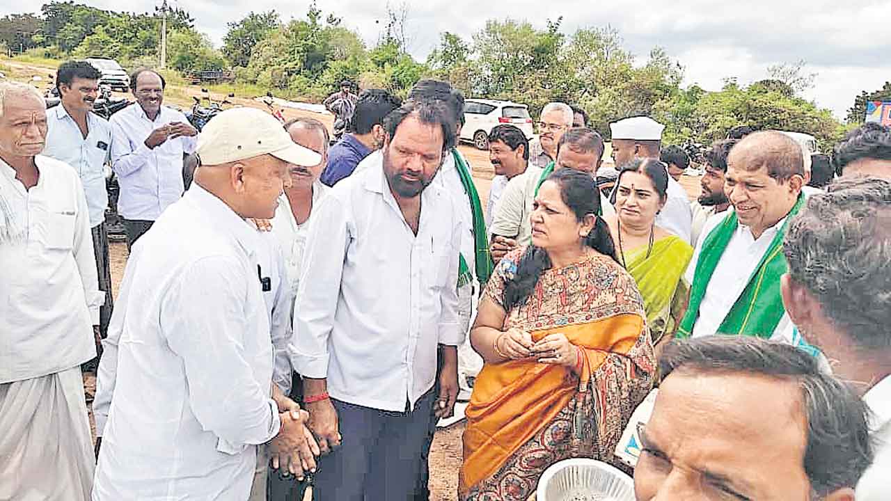 సన్నాలకు బోనస్ ఎప్పుడిస్తరు?