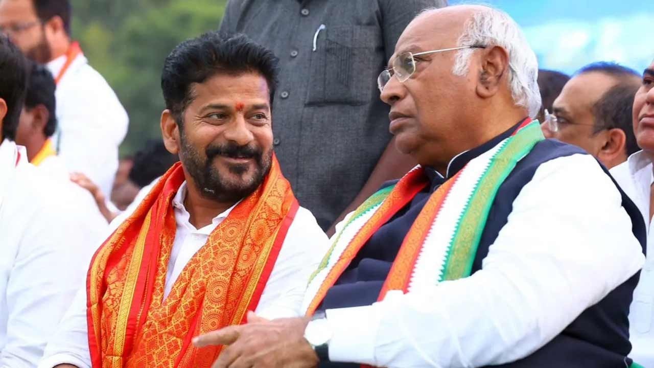 Mallikarjun Kharge | రేవంత్‌ రెడ్డిని సీఎం చేసి తప్పు చేశాం.. దుమారం రేపుతున్న ఖర్గే వ్యాఖ్యలు