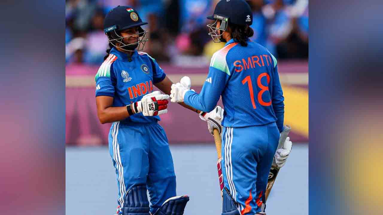 INDW vs NZW | మంధాన, ప్రతీక హాఫ్ సెంచరీ.. 25 ఓవర్లకు టీమిండియా స్కోర్.!