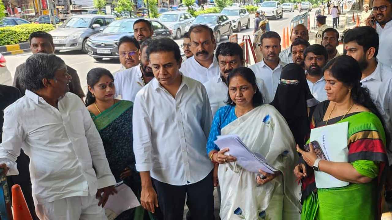 Jubilee Hills By Poll | నామినేషన్‌ వేసిన బీఆర్‌ఎస్‌ అభ్యర్థి మాగంటి సునీత