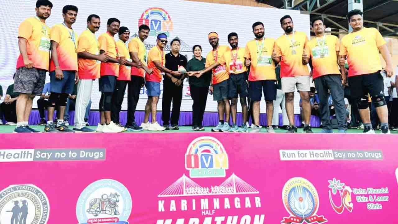 Marathon | క‌రీంనగర్ మారథాన్ పోటీలో ఖానాపూర్ అథ్లెట్స్