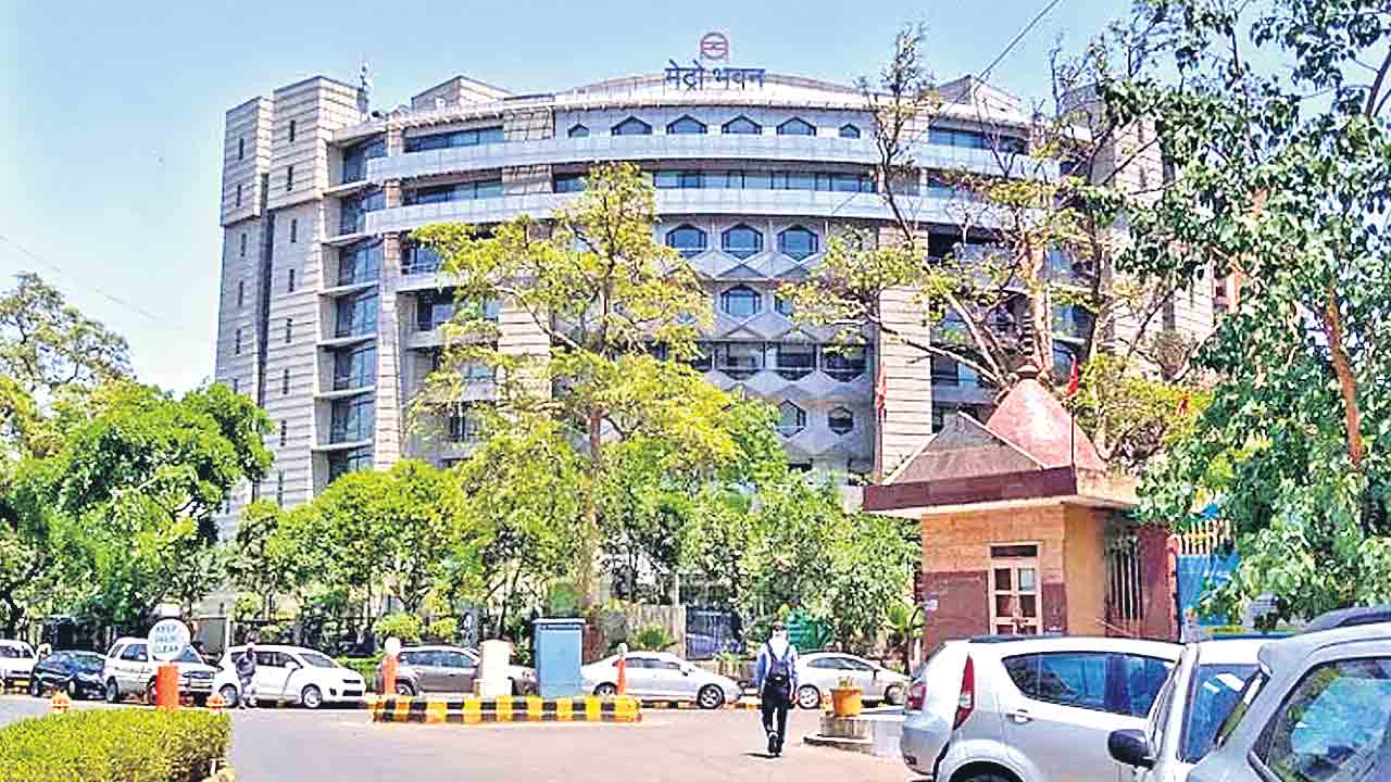 మెట్రో భవన్‌లో అవకతవకలు