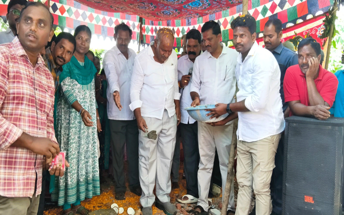 Kothagudem Urban : పేదలకు గృహ వసతి కల్ప‌న‌ నా బాధ్యత : ఎమ్మెల్యే కూనంనేని సాంబశివరావు