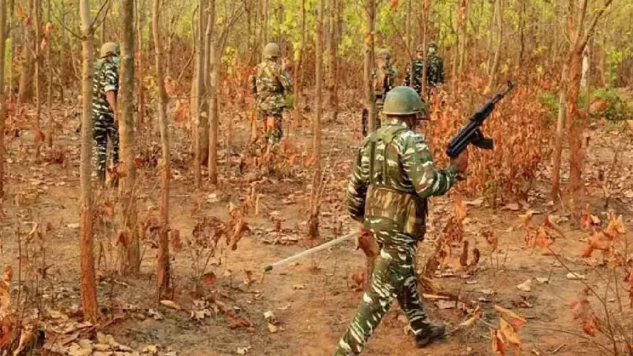 మందుపాతర పేలి జవాన్‌కు గాయాలు