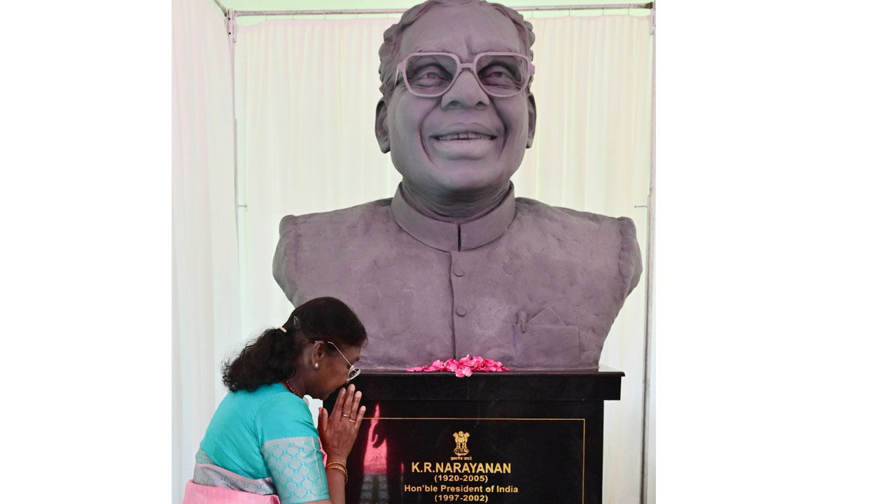 Droupadi Murmu: మాజీ రాష్ట్ర‌ప‌తి విగ్ర‌హాన్ని ఆవిష్క‌రించిన ద్రౌప‌ది ముర్ము