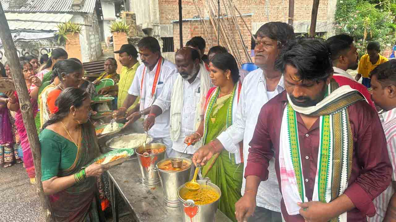 Khila Warangal | వైభవంగా శ్రీ భూలక్ష్మి నాభిశిల బొడ్రాయి ద్వితీయ వార్షికోత్సవం