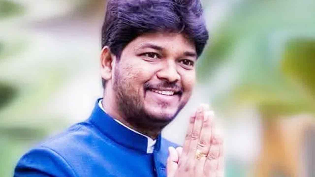 పారాచూట్ నేతకే టికెట్