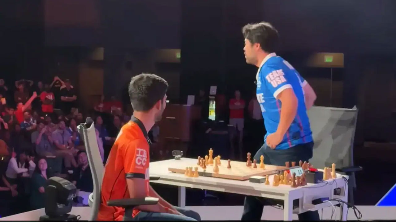 D Gukesh: గుకేశ్ కింగ్ పావును జ‌నంలోకి విసిరేసిన న‌క‌మురా.. వీడియో