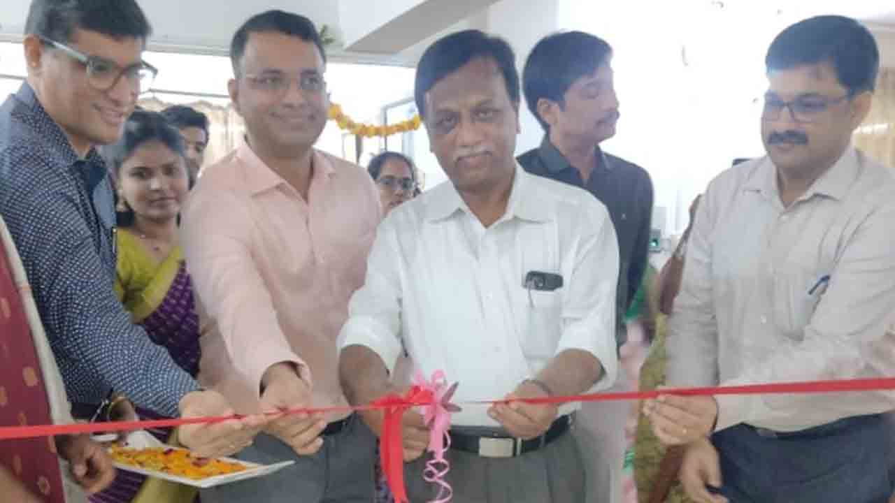 NIMS | నిమ్స్‌ ఫీజియోథెరపి విభాగానికి ఆధునిక పరికరాలు..ప్రారంభించిన డైరెక్టర్‌ డాక్టర్‌ బీరప్ప