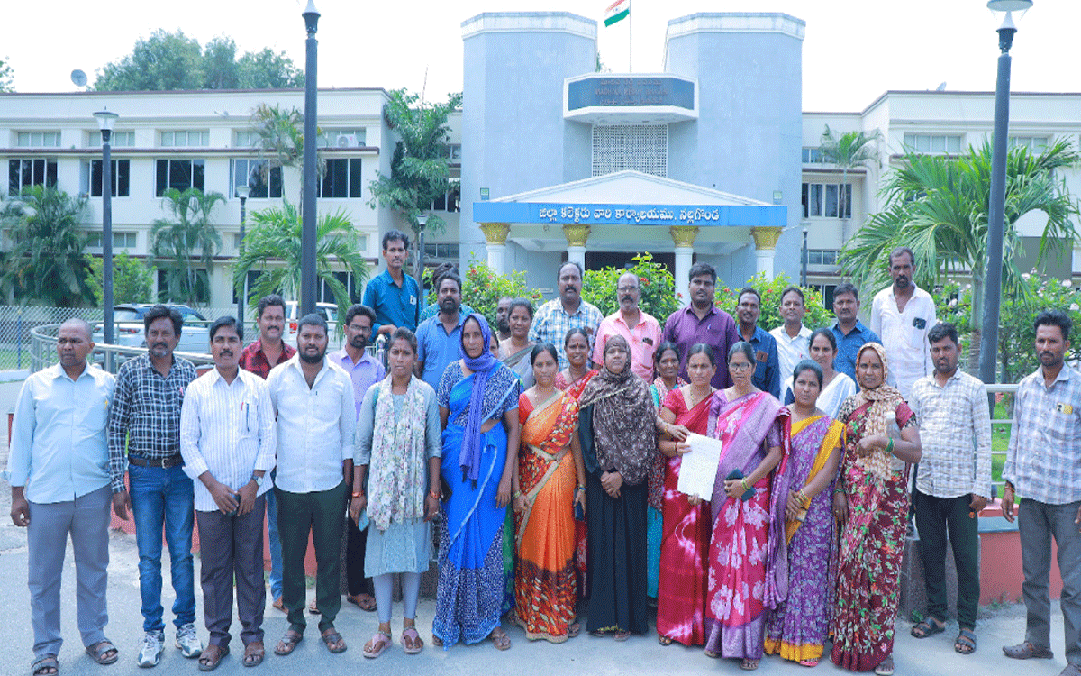 Ramagiri : 'సోషల్ వెల్ఫేర్ గురుకులాల ఔట్‌సోర్సింగ్ ఉద్యోగుల పెండింగ్ వేతనాలు వెంటనే చెల్లించాలి'