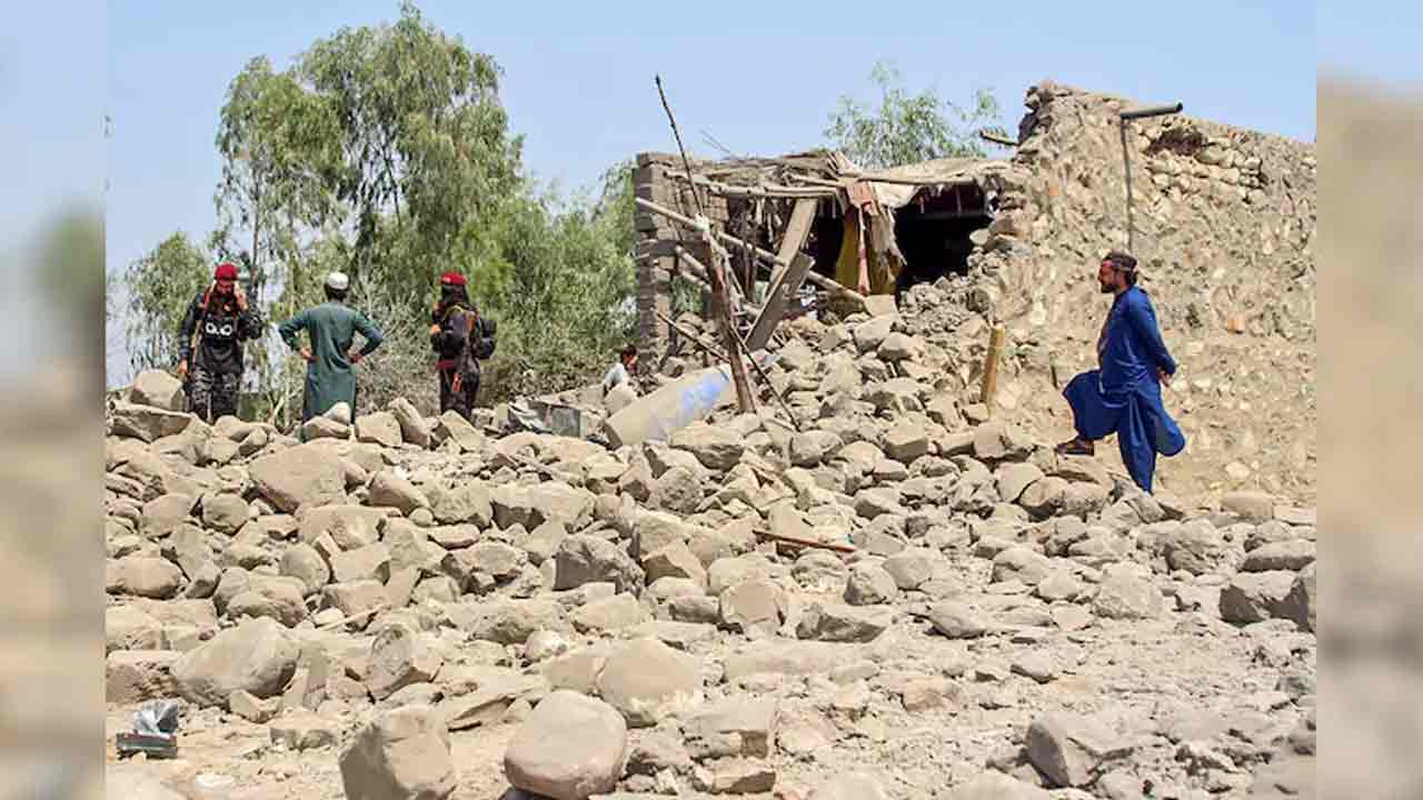 Pak-Afghan Border | పాకిస్తాన్ – ఆఫ్ఘ‌న్ బోర్డ‌ర్‌లో తూటాల వ‌ర్షం.. 15 మంది పాక్ సైనికులు మృతి