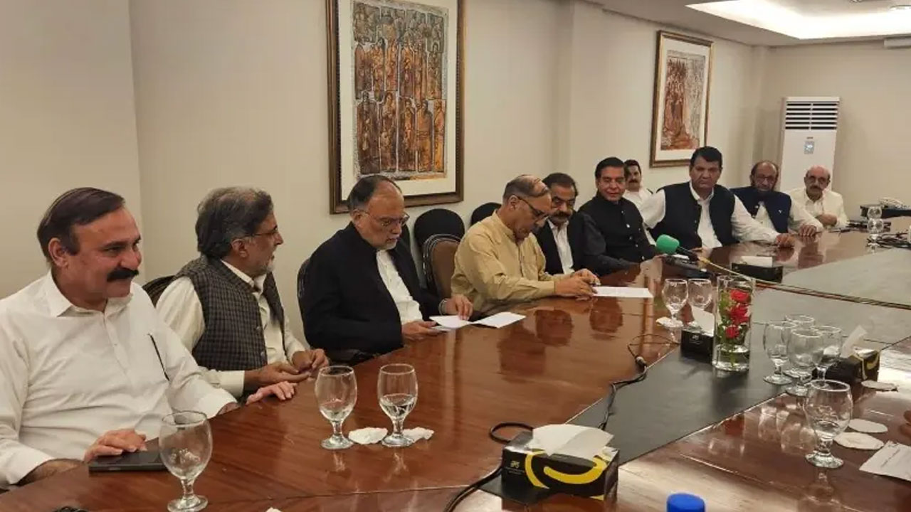 Pakistan:: పీవోకే నిర‌స‌న‌కారులు, ప్ర‌భుత్వం మ‌ధ్య కుదిరిన ఒప్పందం