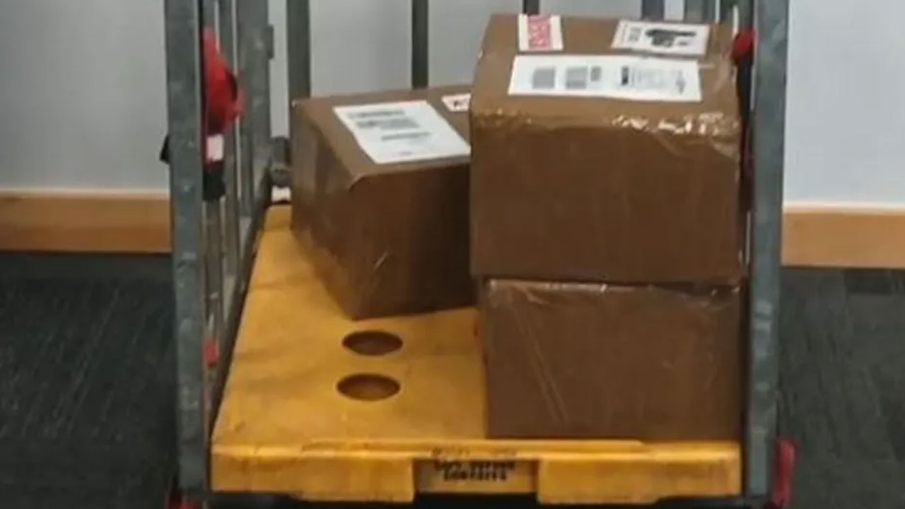 Mobile Phones: చోరీకి గురైన 40 వేల ఫోన్లు చైనాకు స్మ‌గ్లింగ్