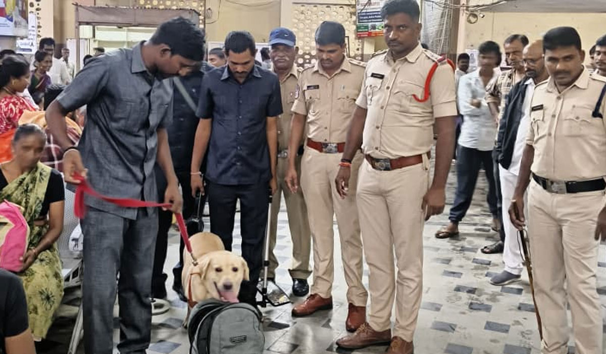 Dharmapuri | మాదకద్రవ్యాల రహిత జిల్లాగా మార్చడమే లక్ష్యంగా జాగిలాలతో తనిఖీలు