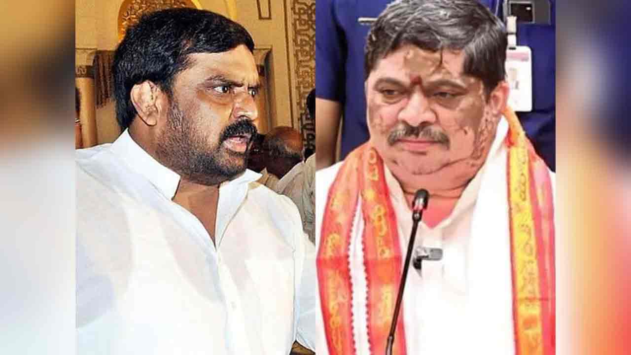 Ponnam vs Anjan Kumar Yadav | పొన్నం ప్ర‌భాక‌ర్ కంటే నేనే సీనియ‌ర్.. విరుచుకుప‌డ్డ అంజ‌న్ కుమార్ యాద‌వ్