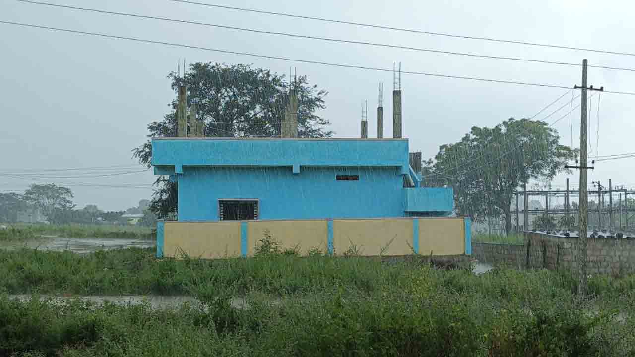 Heavy rain | నార్నూర్‌లో భారీ వర్షం.. దెబ్బతిన్న పంటలు