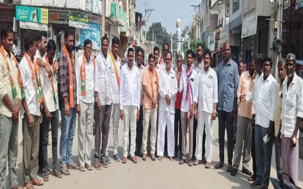 Rajapet : బీసీలకు 42 శాతం రిజర్వేషన్ల సాధనే ధ్యేయం : అఖిలపక్ష నేతలు