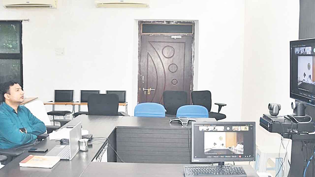 ఎంపికైన ప్రతి విద్యార్థి బడిలో ఉండాలి