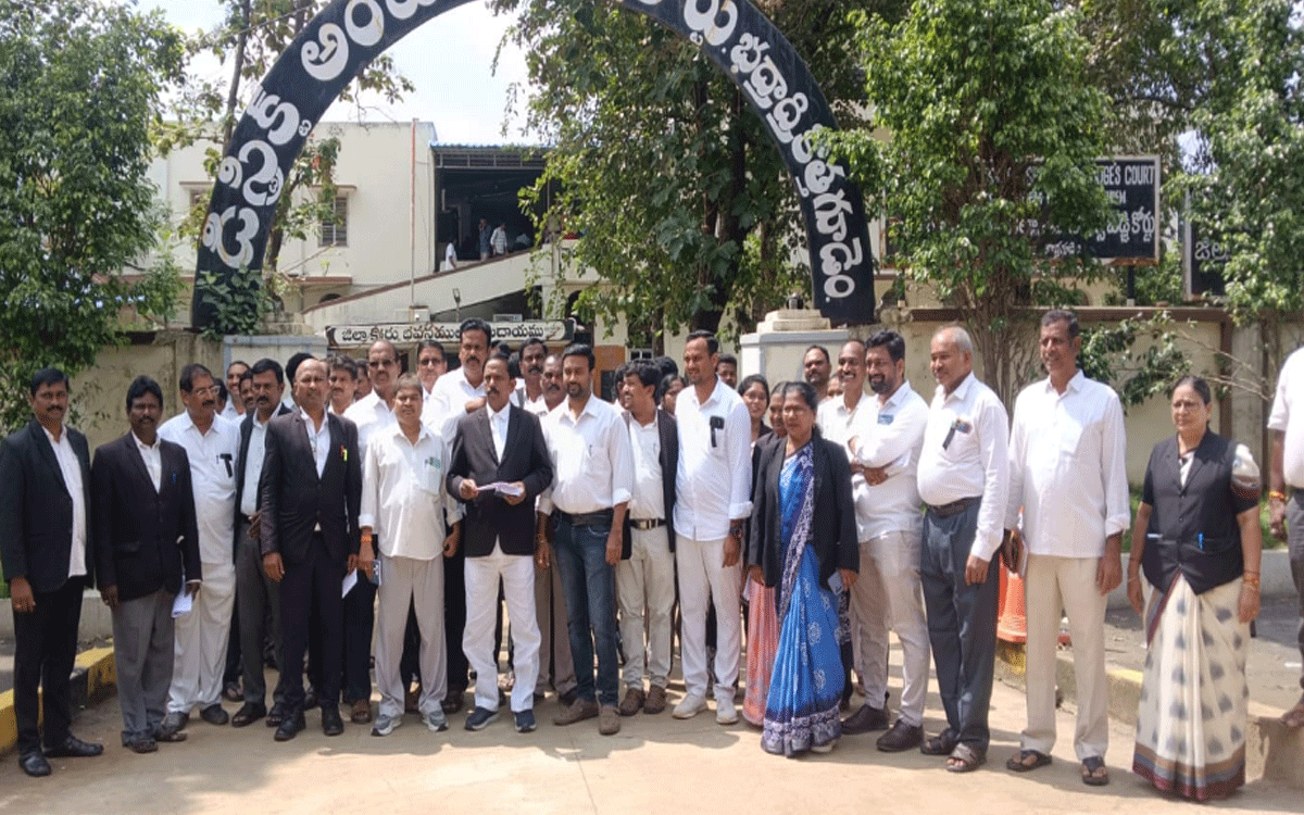 Ramavaram : సుప్రీం ప్రధాన న్యాయమూర్తిపై దాడి హేయమైన చర్య : లక్కినేని సత్యనారాయణ