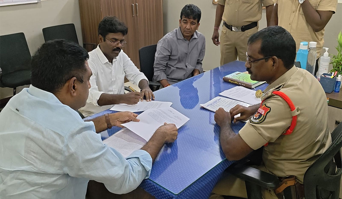 Karimnagar | మానకొండూర్ పేరు చెబితేనే ప్రజలు ఉలిక్కిపడుతున్నారు.