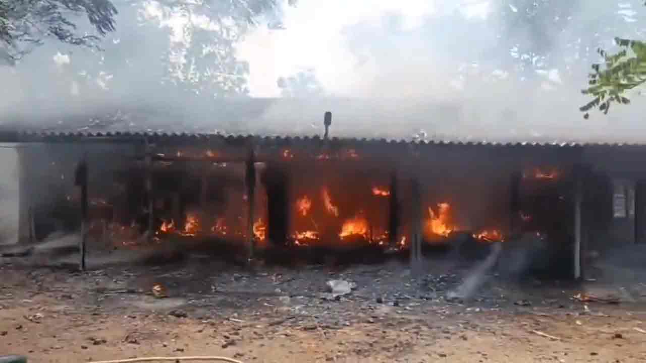 Fire Accident | ఏపీలో బాణసంచా పరిశ్రమలో పేలుడు.. ఆరుగురు సజీవ దహనం