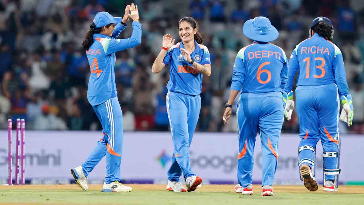 INDW VS NZW | న్యూజిలాండ్‌కు మరో షాక్.. డేంజరస్ ఓపెనర్ క్లీన్‌బౌల్డ్