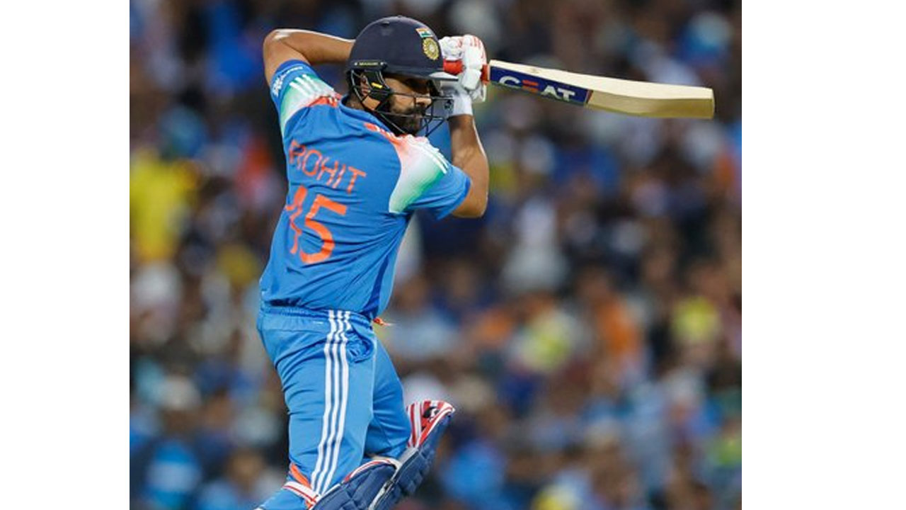 Rohit Sharma: రోహిత్ శర్మ హాఫ్ సెంచరీ